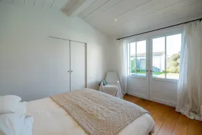 Superbe maison d'architecte autour de sa piscine chauffée - Image 4