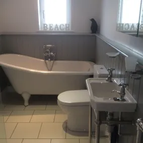 Breathtaking Ocean Views,  Luxury Beachside Apartment, Freshwater Bay -  AONB - Image 2