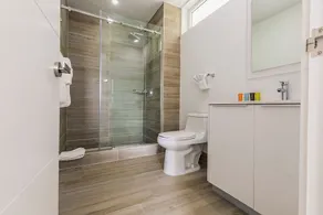 White Modern Getaway - Oceanfront Apt. Blue-331 - Image 3