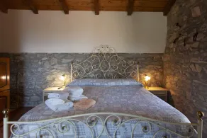 Rustico country house con giardino e piscina privata in zona collinare - Image 2