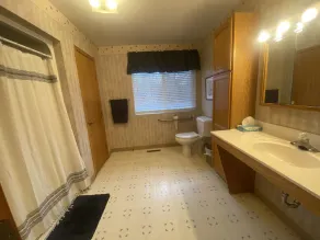 Gather here! 10 Bedrooms, ALL with private half baths! - Image 3