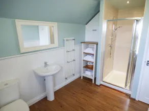 GARDEN COTTAGE, pet friendly, character holiday cottage in Ovington - Image 2