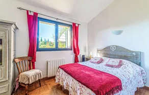 3 bedroom gorgeous home in Grasse - Image 4