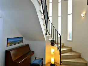 Geräumiges Ferienhaus: Pool, A/C, WLAN, Garten, Grill, Klavier - für Familien ideal! - Image 2