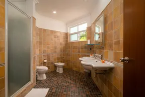 340 Degrees Mountain View Apartments - Image 4