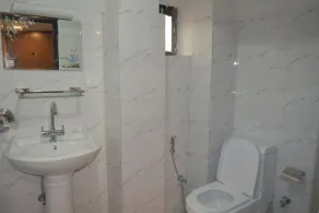 Hotel holiday inn - Image 4
