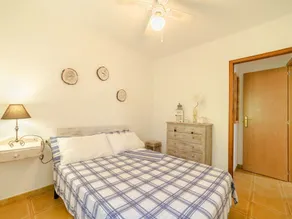 Wonderful private villa for 6 guests with WIFI, A/C, TV and patio - Image 3