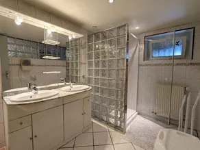 Gîte spacieux avec terrasse, 3 chambres, équipements bébé, à 16 km de Gérardmer - Image 3