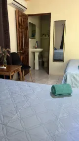 3 mins from the beach Tropical Private beach house.Close to restaurants ,stores - Image 4