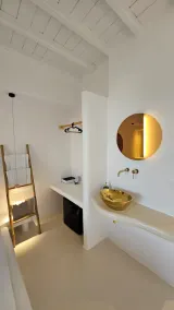 ELLI TROPiCAL LUXURY SUITES SUNSET-INFINITY POOL- SEA SIDE-NEAR CENTER PARKING - Image 2