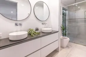 Luxurious City Sanctuary with Private Pool – Perfect for Family Getaways in Cairns - Image 4
