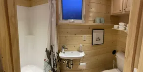 BV Overlook Camp & Lodging - Image 4