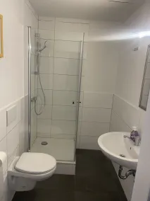 Studio-Private Bathroom - Image 3