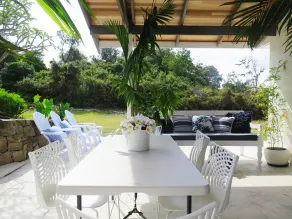 Beach House-Perfect Retreat- 5 min walk to Tallow Beach! - Image 5