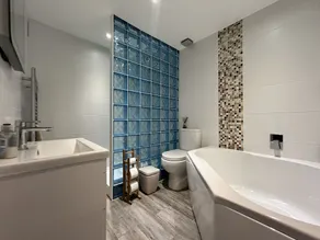 Sea Front Luxury Beach House, Panoramic Views, Direct Beach access, West Sussex - Image 4