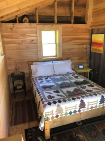 Cozy, Off-Grid Camp on Spectacle Pond w/ private water frontage! - Image 4