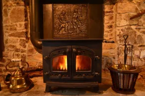 Holiday Cottage with Scandinavian Hot Tub located in Bussiere Poitevine - Image 2