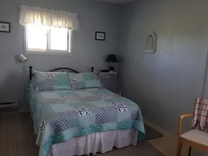 Cottage Overlooking Sandy Beach - St. Peter's Harbour - Weekly Rental - Image 4