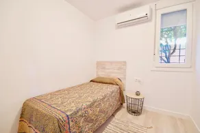 2 bedroom apartment with large terrace - Image 5