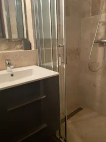 \"La Demeure\" Mas au cœur du village de Crestet (Vaucluse)  avec piscine privée. - Image 2