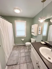 Idyllic Vineyard House in Desirable Katama/Edgartown – Walk/Bike to Town/Beaches - Image 3