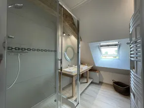 Rustic cottage with shared pool and pets allowed, sleeps 15 - Image 5