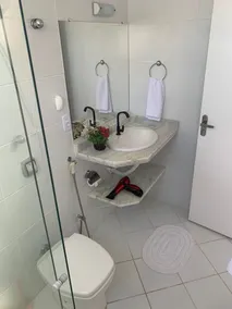 Large 2-bedroom apartment, 5 min. walk to beach, free WiFi. Ideal for family. - Image 3