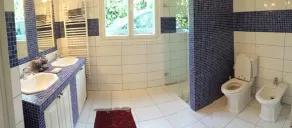 Villa avec climatisation, piscine privée et vue sur la campagne - Image 2