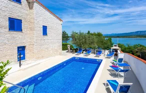 Awesome home in Klimno - Image 3