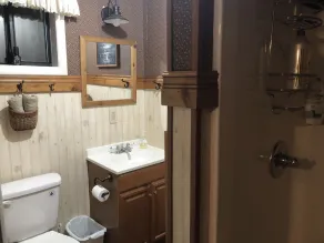 Country River Cabin - Image 3