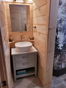 Luxury custom built cabin in Jackman WITH DIRECT TRAIL ACCESS FOR POWERSPORTS  - Image 3