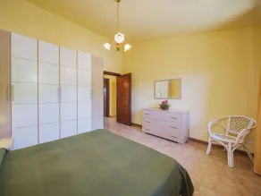 Schöne Wohnung für 4 Personen mit  W-LAN, Klimaanlage, TV und Innenhof - Image 5