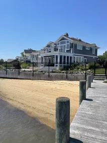 Spectacular Waterfront Montauk Beach house In Massapequa, LI - Image 3