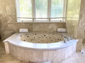 Secluded 3BR Garden Villa Pool Ocean Views - Image 2