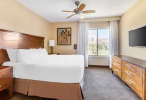 1 SCHLAFZIMMER WOHNUNG SCHLÄFT 4 GOLFEN/FAHRRAD/RAFTING/WANDERN/POOLS/SPA IN DER NÄHE VOM STADTZENTRUM - Image 5