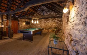 Three Bedroom Holiday Home In Vinovo Donje - Image 2