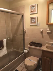 4901 # 4 · Trendy NYC Beautiful 1 Bed / Flat 20 Min to NYC - Image 2