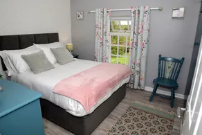 Cloverhill  Gate Lodge       Relax Refresh and Unwind  promises tranquillity - Image 4