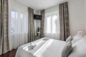 Apartman Varos in the center with private parking - Image 4