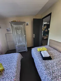 AIR-CONDITIONED HOUSE WITH A SWIMMING POOL BETWEEN THE ALPILLES AND THE CAMARGUE, 30 MINUTES FROM THE OCEAN - Image 4