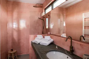 MOUSIKI, elegant villa with pool, terrace, and garden. 450 m from the beach - Image 2