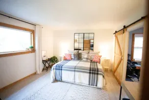 Cheerful 3-bedroom cabin with mountain view - Image 5