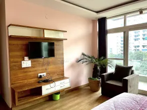 5 BHK entire floor best for parties - Image 2