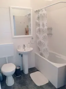 Ferienwohnung Cesarica mit Pool und Garten - Image 2