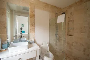 Golf-front villa with large spaces, staff and pool, situated in luxury beach resort - Image 5