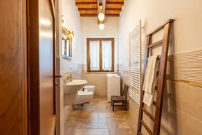 Apartamento \"Agriturismo Il Casato Mag-il Vaglio\" con vistas a las montañas, terraza y Wi-Fi - Image 3