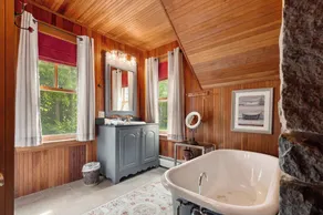 🐾Edgewater - Private dog friendly home on Rangeley Lake, just minutes from downtown - Image 4