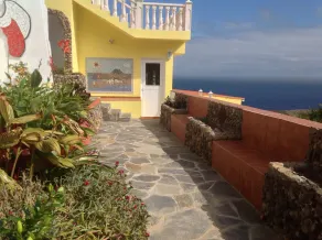 SCHÖNE NEUE WOHNUNG MIT POOL EIGENER TERRASSE UND HERRLICHEM BLICK AUF MT TEIDE & MEER - Image 4