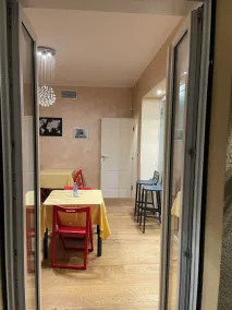 Smart-House-Central-Rent-Rooms-With-Air-Conditioning FREE PARKING - Image 2
