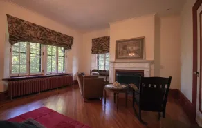 The Jefferson Room at Rushmore Estate in Woodbury NY Bed and Breakfast - Image 2